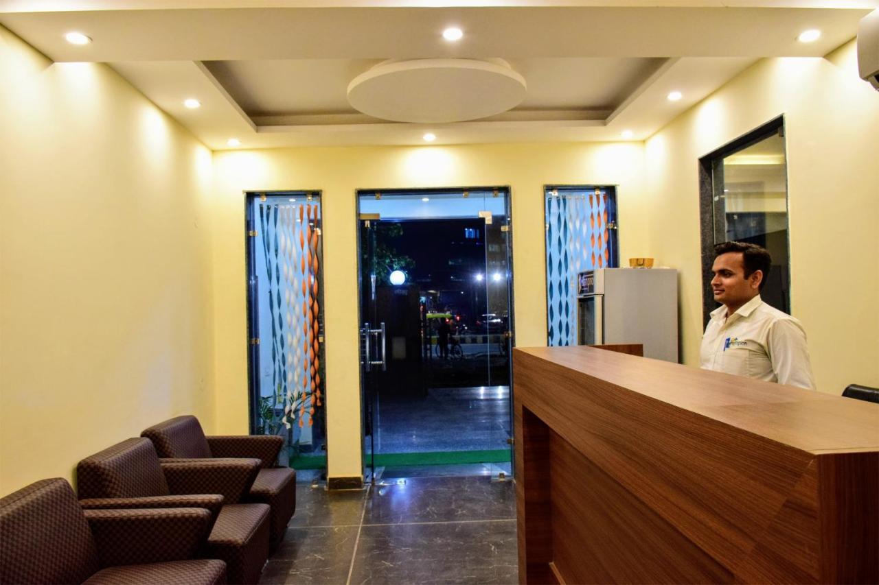 Hotel When In Gurgaon - Opposite To Artemis Hospital ภายนอก รูปภาพ